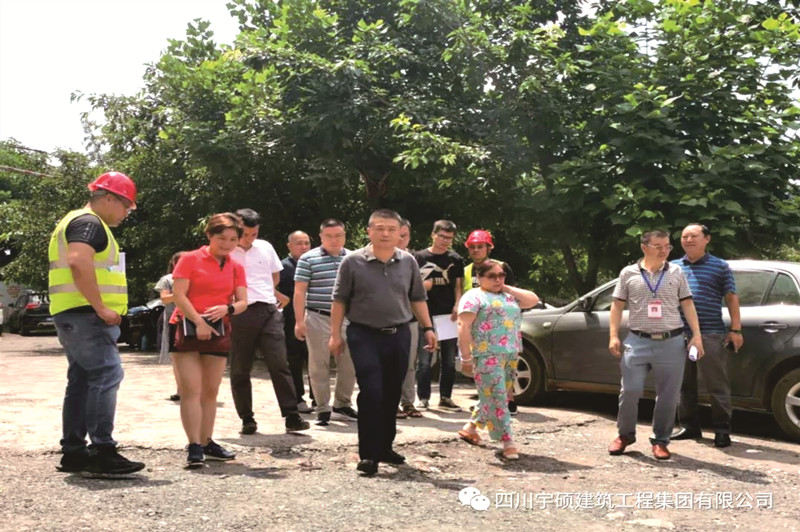 翠屏区区长张林到宇硕乐动官方网页版-乐动(中国)
老旧小区项目调研